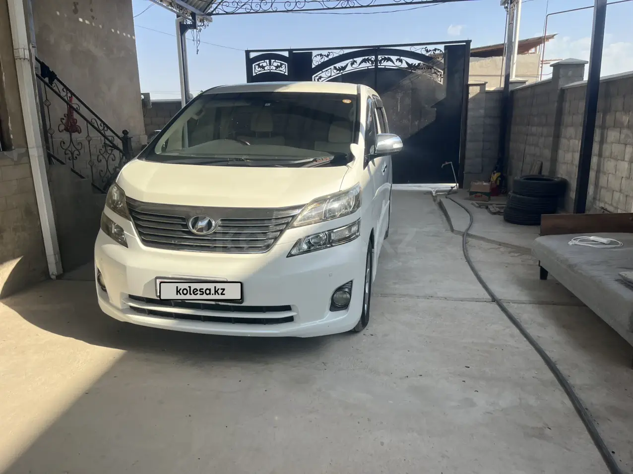 Toyota Vellfire, 2008