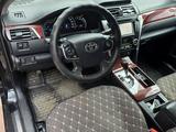 Toyota Camry 2014 годаfor10 500 000 тг. в Усть-Каменогорск – фото 4