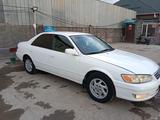 Toyota Camry 2000 года за 3 500 000 тг. в Жаркент – фото 2