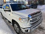 Toyota Tundra 2015 года за 25 000 000 тг. в Астана