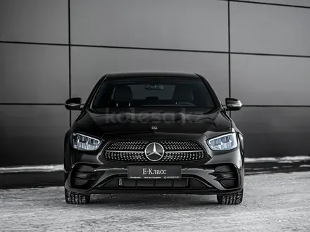 Mercedes-Benz E 200 4MATIC 2022 года за 48 000 000 тг. в Астана – фото 2