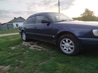 Audi 100