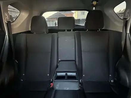 Toyota RAV4 2015 года за 6 800 000 тг. в Актобе – фото 4