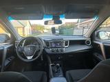 Toyota RAV4 2015 годаүшін6 800 000 тг. в Актобе – фото 3