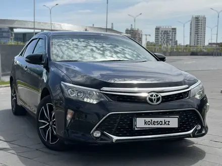 Toyota Camry 2017 года за 11 700 000 тг. в Астана – фото 3