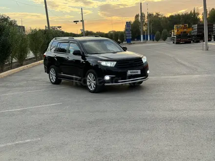 Toyota Highlander 2012 года за 14 990 000 тг. в Актобе – фото 3