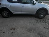 Renault Sandero 2018 года за 5 700 000 тг. в Актобе – фото 2