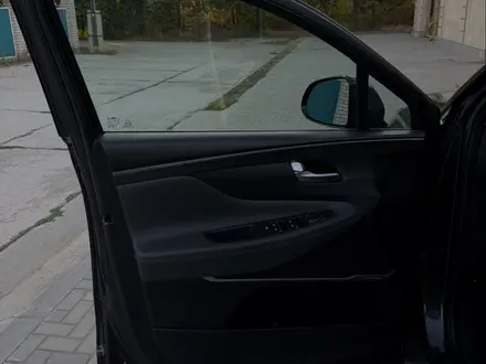 Hyundai Santa Fe 2022 года за 18 000 000 тг. в Актобе – фото 9