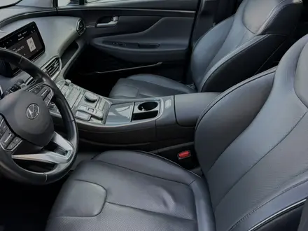 Hyundai Santa Fe 2022 года за 18 000 000 тг. в Актобе – фото 28