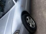 Audi A4 1995 года за 1 400 000 тг. в Алматы – фото 3