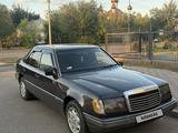 Mercedes-Benz E 230 1992 года за 900 000 тг. в Жезказган