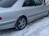 Mercedes-Benz E 200 2001 годаfor3 500 000 тг. в Атбасар – фото 4