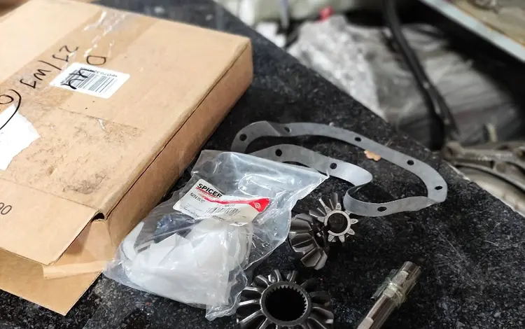 Ремкомплект моста Dana 44 за 180 000 тг. в Алматы