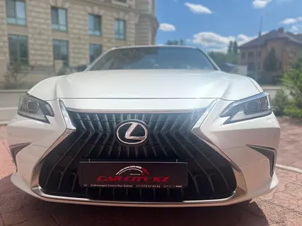 Lexus ES 250 2022 года за 24 200 000 тг. в Астана