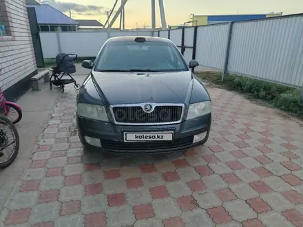 Skoda Octavia 2006 года за 2 400 000 тг. в Актобе – фото 4