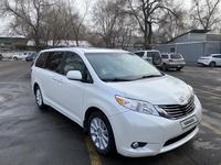 Toyota Sienna 2015 годаfor14 500 000 тг. в Алматы