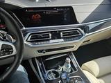 BMW X7 2021 года за 51 500 000 тг. в Алматы – фото 2