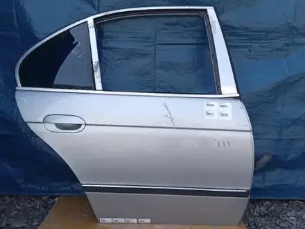 Дверь BMW E39 за 15 000 тг. в Караганда