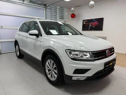 Volkswagen Tiguan 2017 года за 10 490 000 тг. в Атырау – фото 3