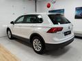 Volkswagen Tiguan 2017 года за 10 490 000 тг. в Атырау – фото 4