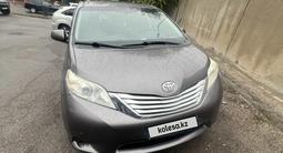 Toyota Sienna 2012 года за 10 500 000 тг. в Алматы