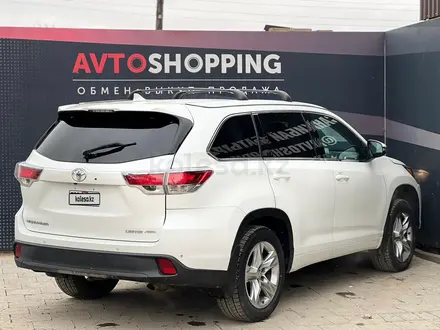 Toyota Highlander 2015 года за 16 200 000 тг. в Актобе – фото 4