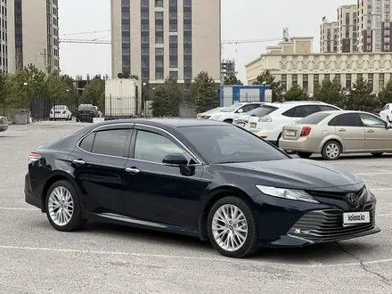 Toyota Camry 2020 года за 16 500 000 тг. в Шымкент – фото 3