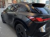 Lexus RX 350 2022 года за 32 000 000 тг. в Атырау – фото 2