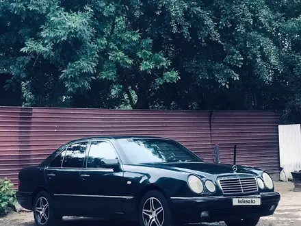 Mercedes-Benz E 230 1997 года за 2 500 000 тг. в Шымкент – фото 3