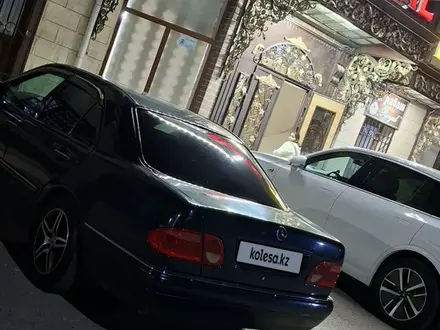 Mercedes-Benz E 230 1997 года за 2 500 000 тг. в Шымкент – фото 7