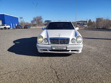 Mercedes-Benz E 230 1997 года за 3 400 000 тг. в Талдыкорган