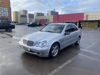 Mercedes-Benz C 240 2003 года за 3 700 000 тг. в Астана