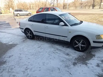 Volkswagen Passat 2000 года за 2 100 000 тг. в Тараз – фото 8