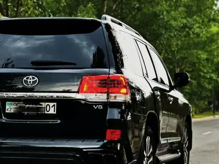 Toyota Land Cruiser 2017 года за 33 000 000 тг. в Астана – фото 4