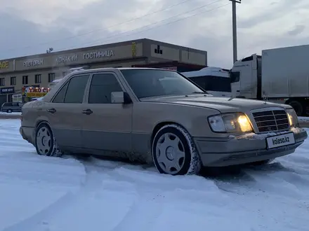 Mercedes-Benz E 280 1994 года за 2 100 000 тг. в Алматы