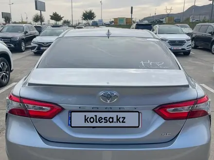 Toyota Camry 2019 года за 13 500 000 тг. в Алматы – фото 10