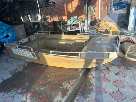 Продам лодку с… за 1 500 000 тг. в Атырау