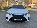 Lexus ES 250 2022 года за 30 000 000 тг. в Шымкент