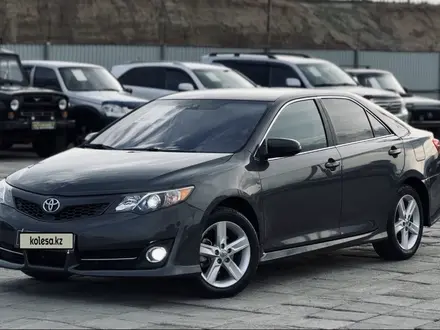 Toyota Camry 2013 года за 8 000 000 тг. в Атырау