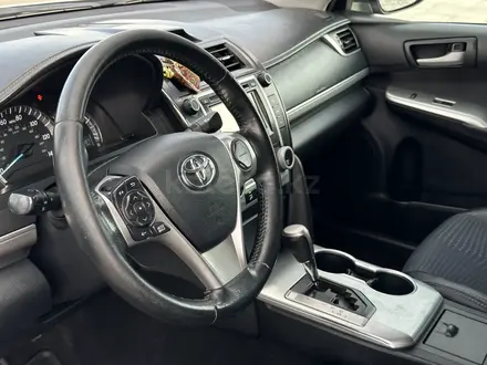 Toyota Camry 2013 года за 8 000 000 тг. в Атырау – фото 13