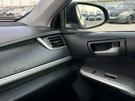 Toyota Camry 2013 года за 8 000 000 тг. в Атырау – фото 26