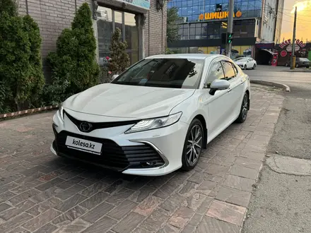 Toyota Camry 2021 года за 24 000 000 тг. в Тараз