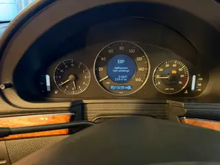 Mercedes-Benz E 320