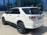 Toyota Fortuner 2015 года за 11 000 000 тг. в Актобе – фото 2