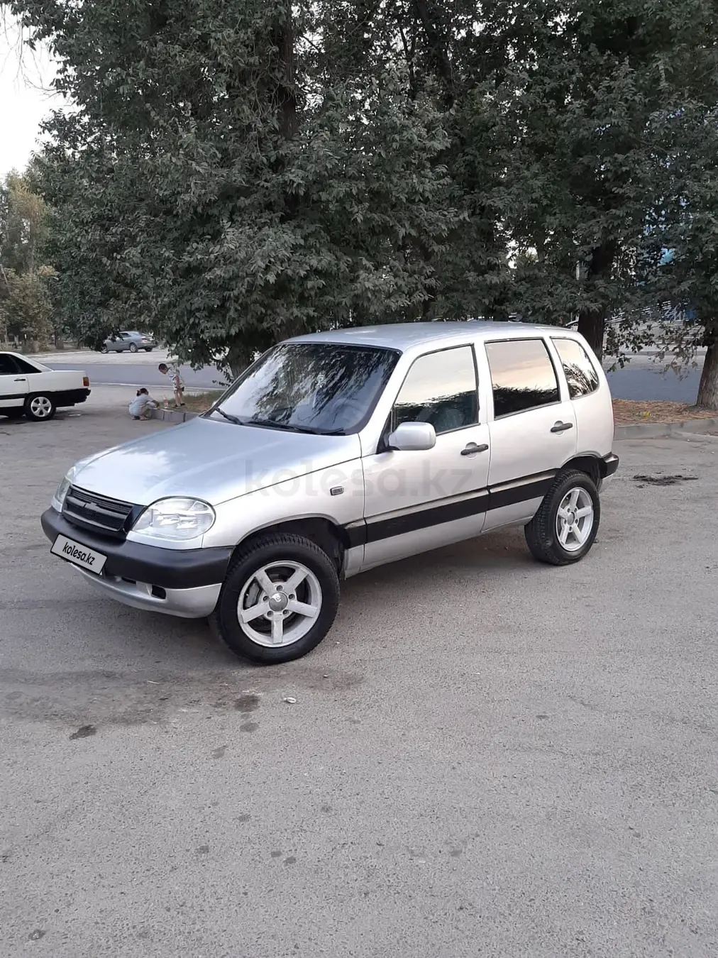 Chevrolet Niva, 2004