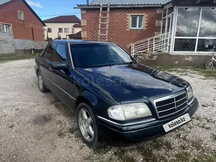 Mercedes-Benz C 180 1995 года за 1 800 000 тг. в Астана – фото 2