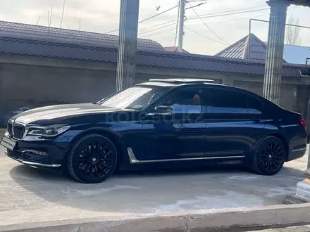 BMW 750 2016 года за 28 500 000 тг. в Алматы – фото 14