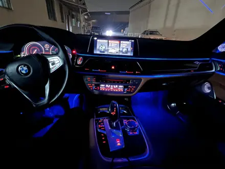 BMW 750 2016 года за 28 500 000 тг. в Алматы – фото 5