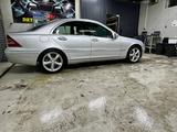 Mercedes-Benz C 240 2005 года за 5 000 000 тг. в Шымкент – фото 4
