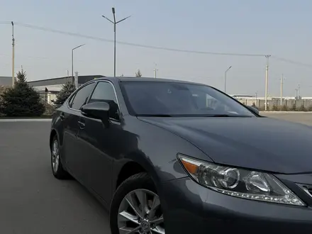Lexus ES 300h 2014 года за 12 000 000 тг. в Алматы – фото 3